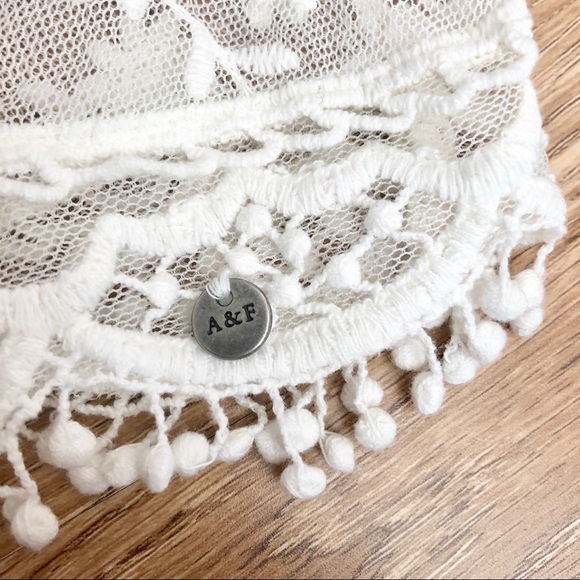 🌷2 for $22🌷Lace Tank Top - Picture 4 of 5